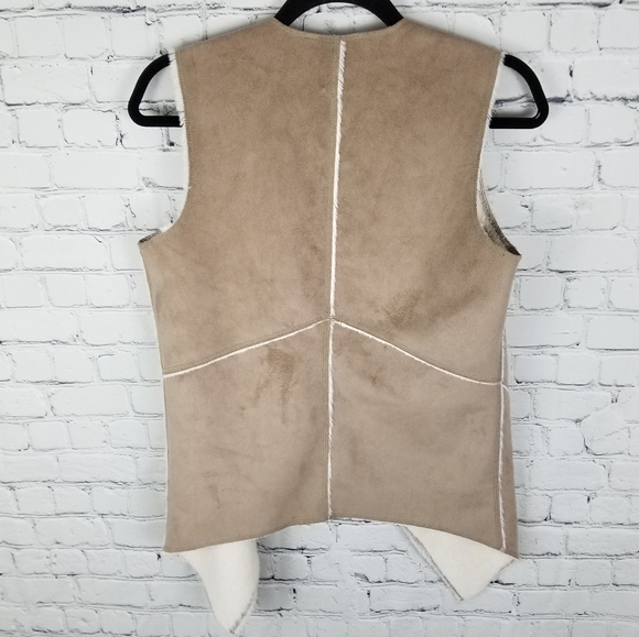 GUESS | plush lined vegan suede waterfall vest - Picture 2 of 7